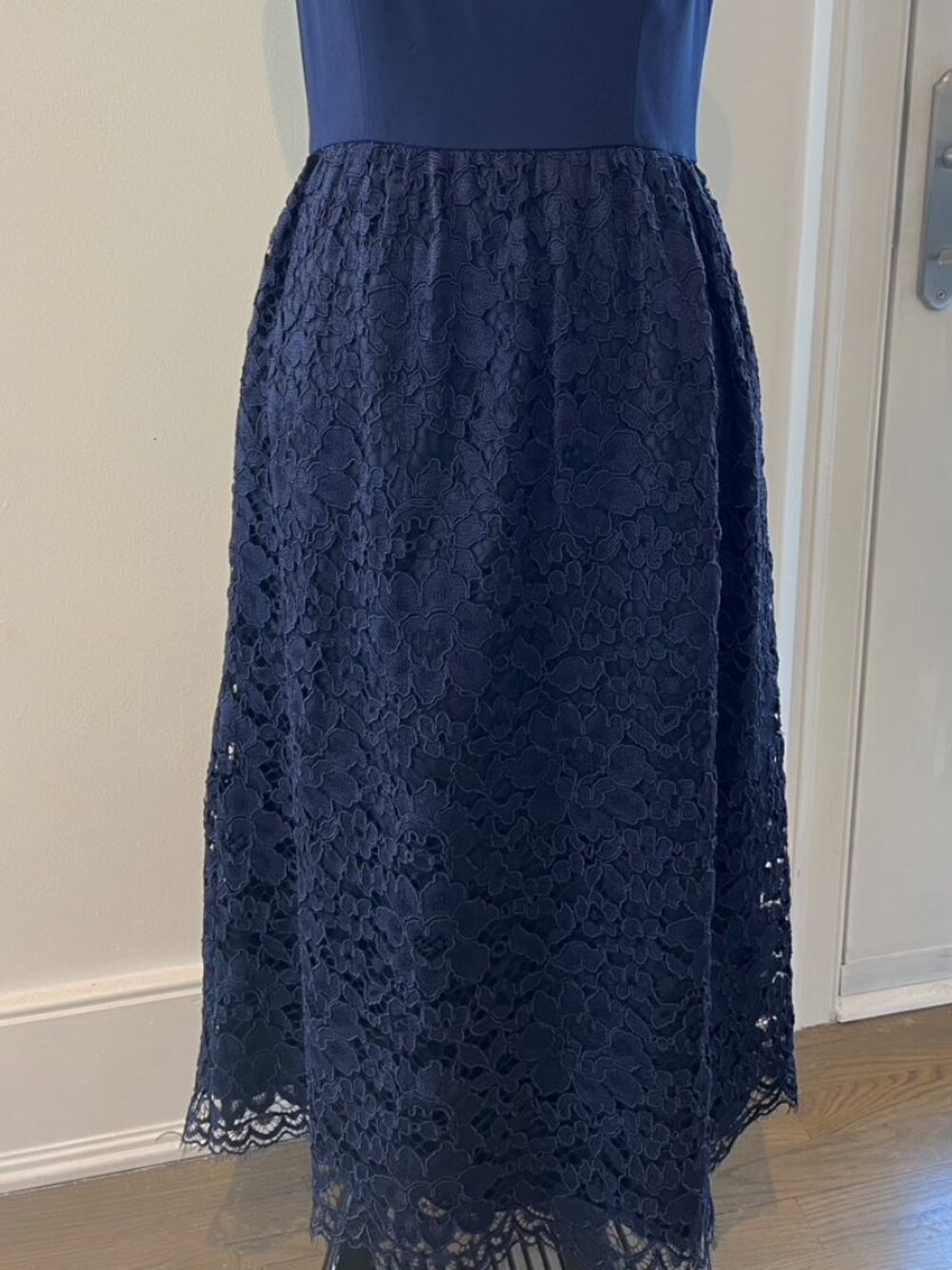 Shoshanna Navy Blue Sleeveless Midi Dress w/Solid Bodice, A-Line Lace Skirt, S:4 - Picture 2 of 11